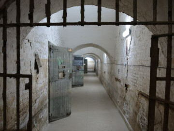 Wurmbrand Prison 01