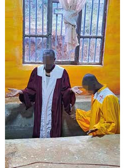 R126 Ethiopia Baptising A New Ethiopian Believer In Christ Border